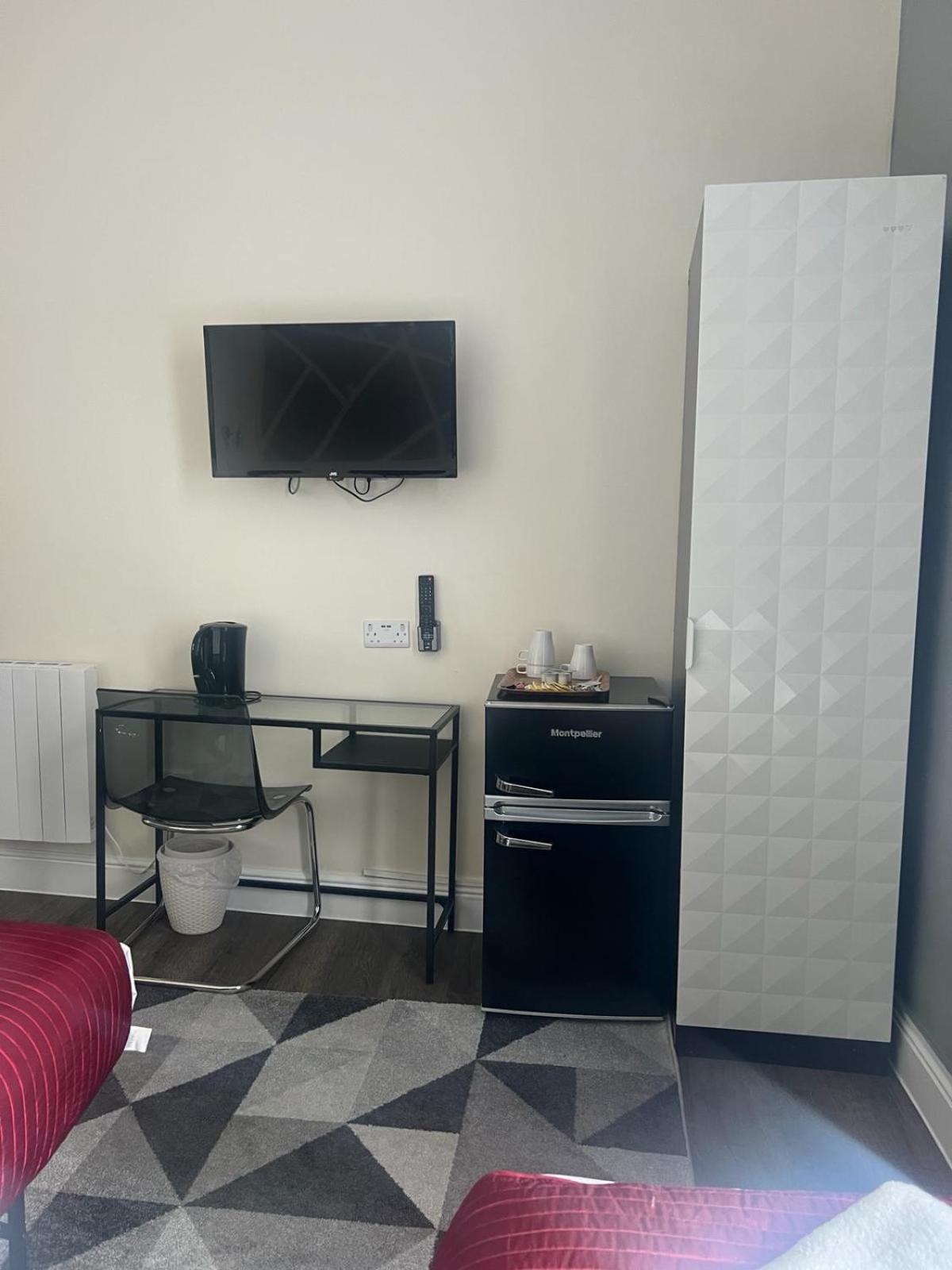 Saba Rooms And Apartments ลอนดอน ภายนอก รูปภาพ
