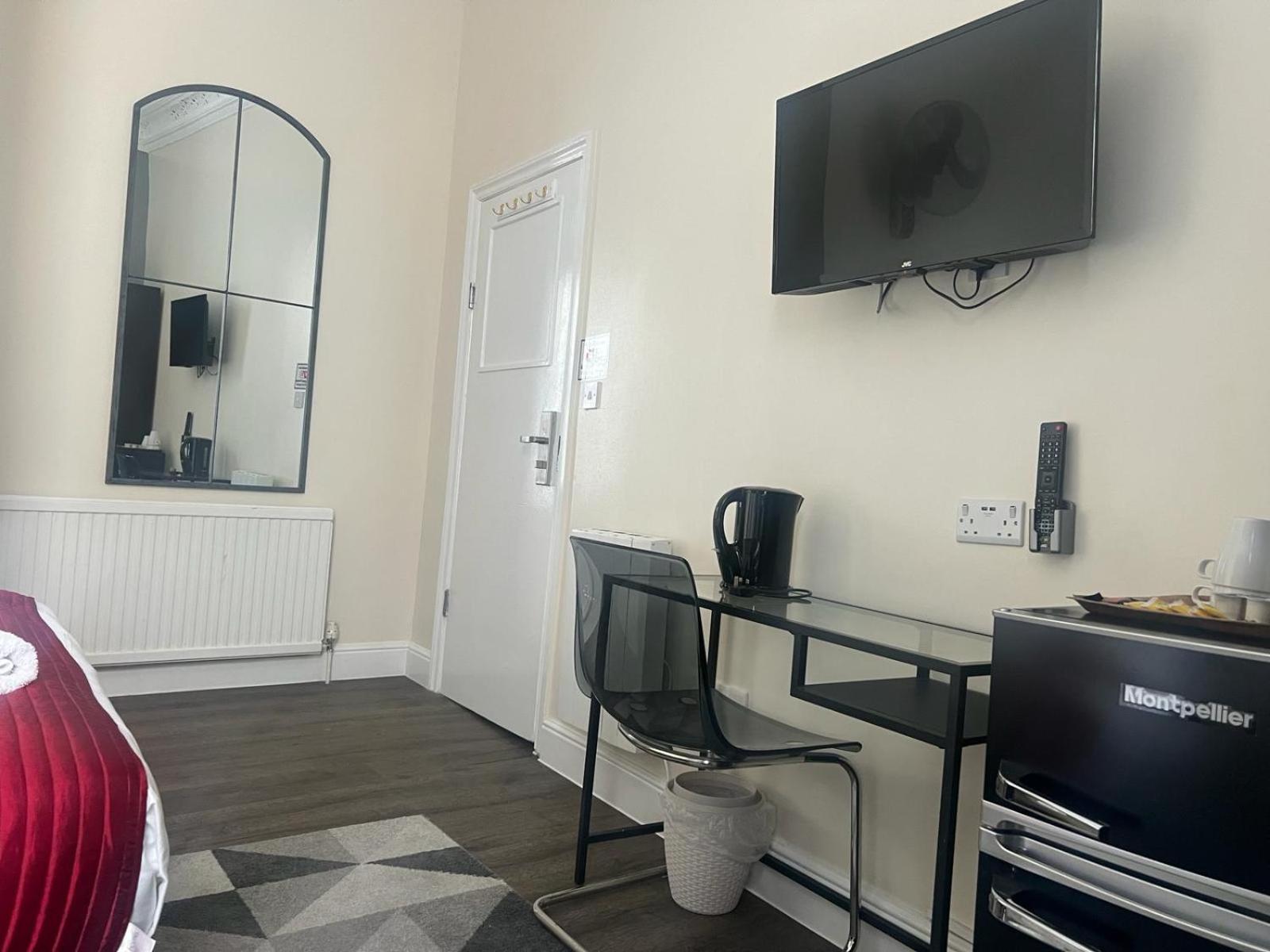 Saba Rooms And Apartments ลอนดอน ภายนอก รูปภาพ